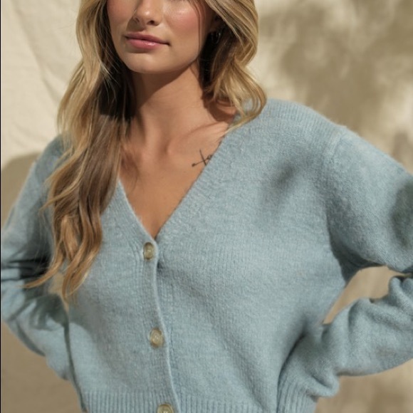 🦋 BECKA BLUE V-NECK CARDIGAN - Picture 6 of 7